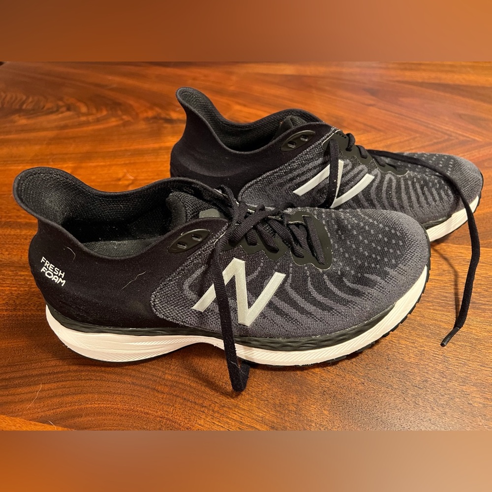 New Balance Fresh Foam 860v11 women’s 8.5D EC